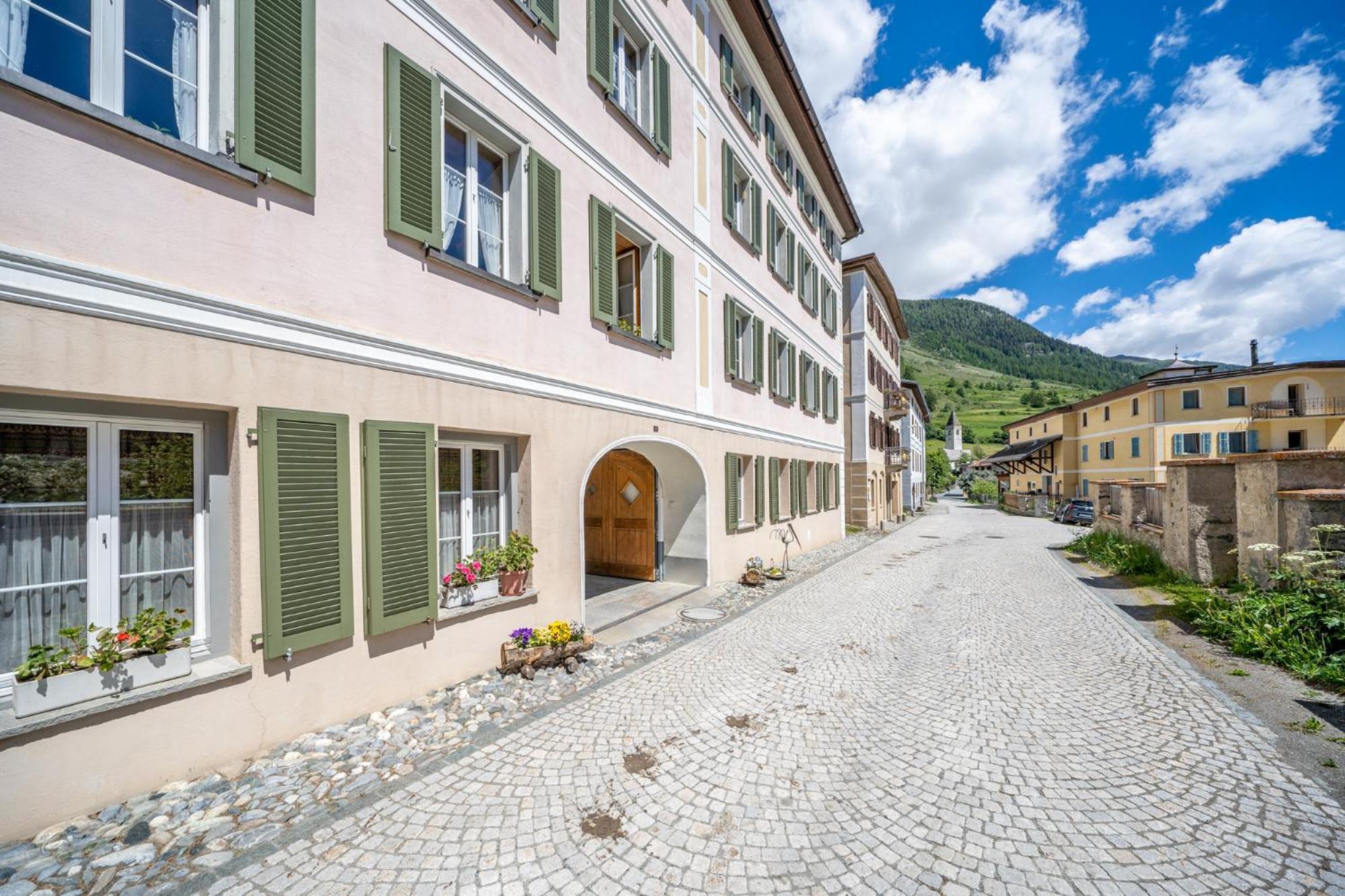 Chasa Plazza Gronda Apartman Lavin Kültér fotó