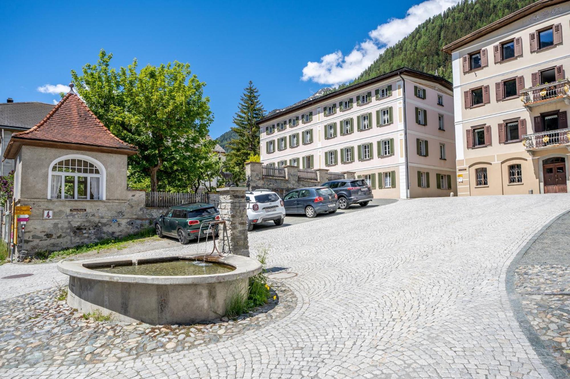 Chasa Plazza Gronda Apartman Lavin Kültér fotó