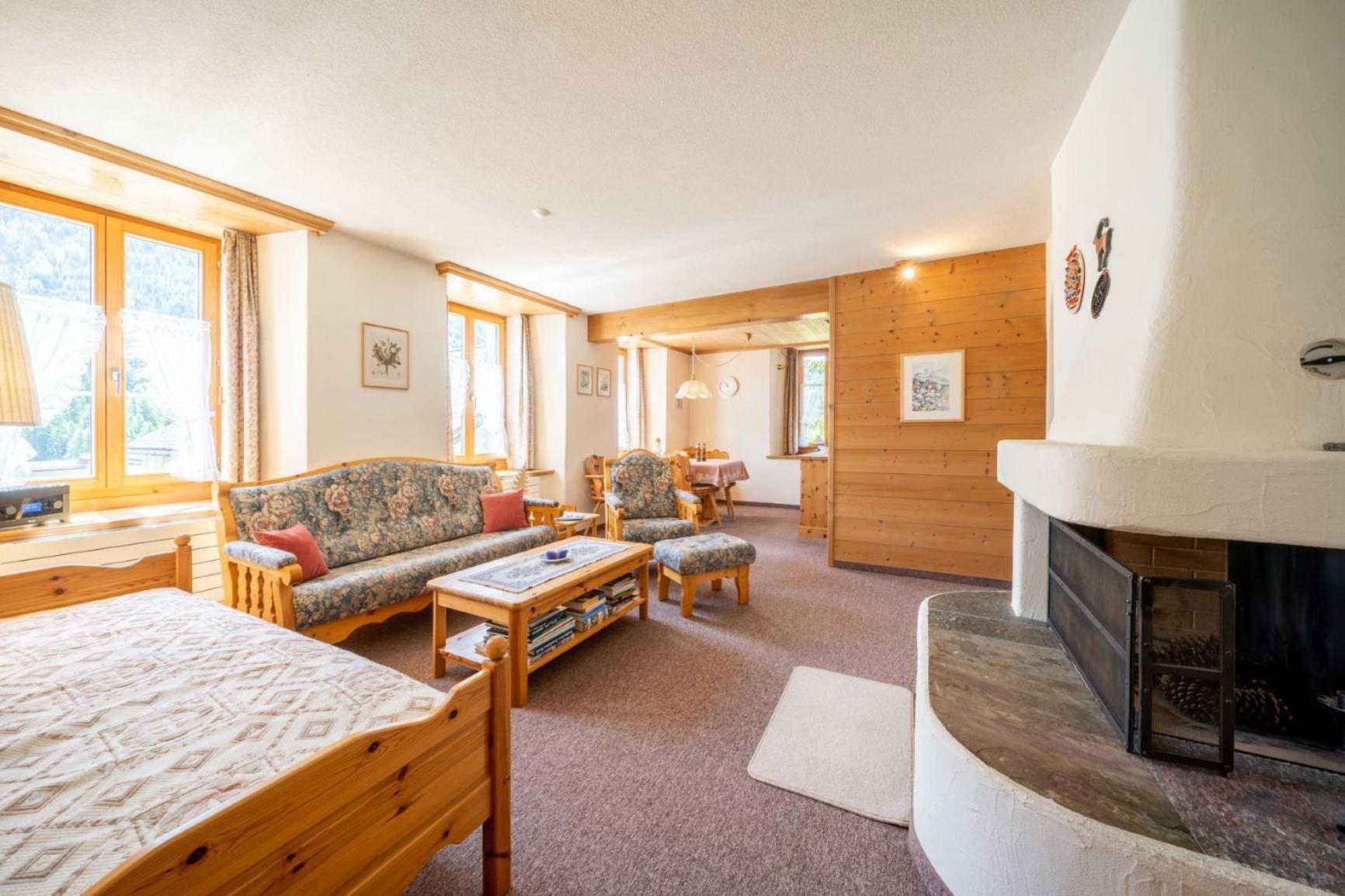 Chasa Plazza Gronda Apartman Lavin Kültér fotó