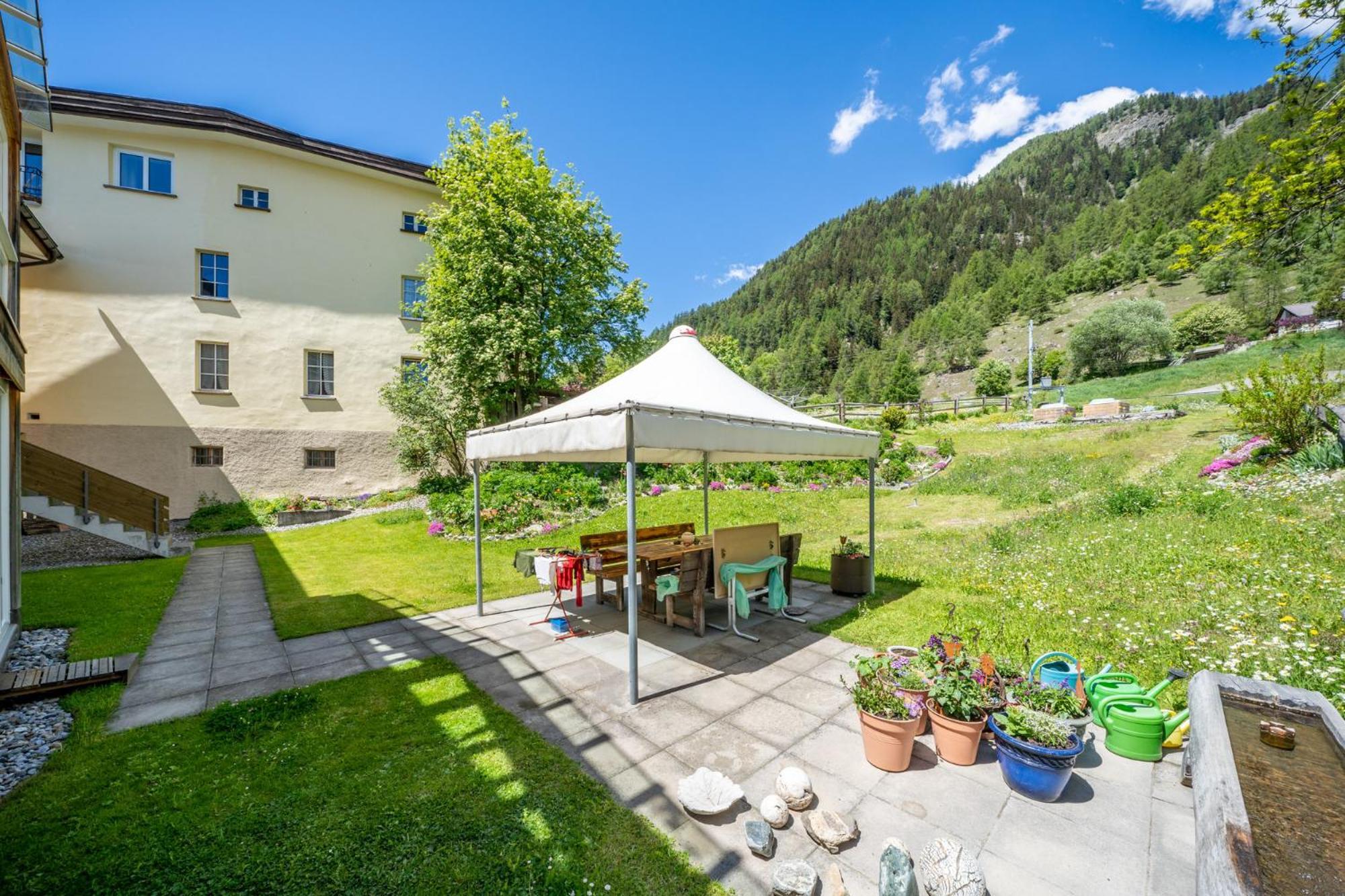 Chasa Plazza Gronda Apartman Lavin Kültér fotó