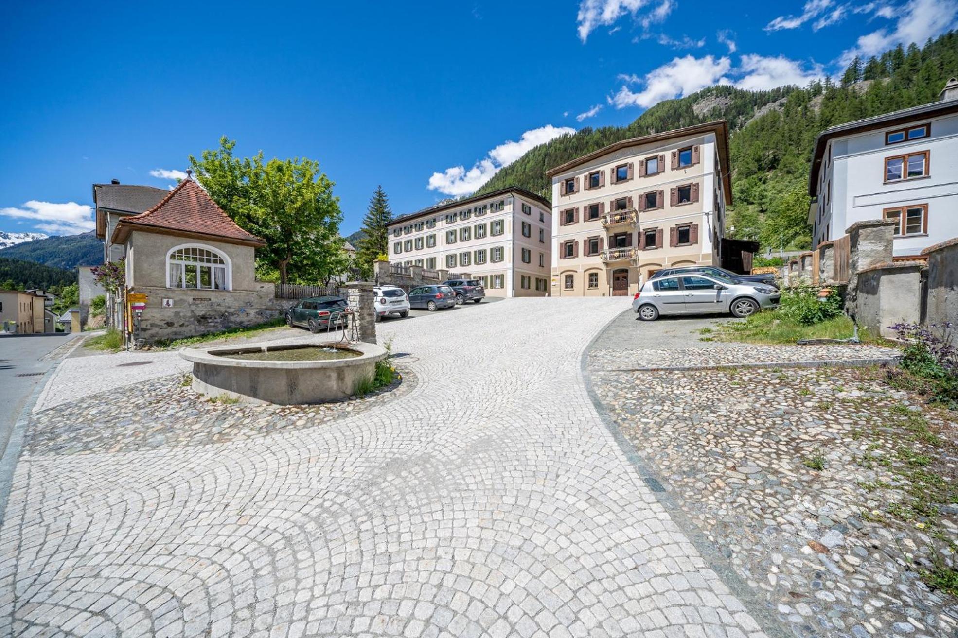 Chasa Plazza Gronda Apartman Lavin Kültér fotó